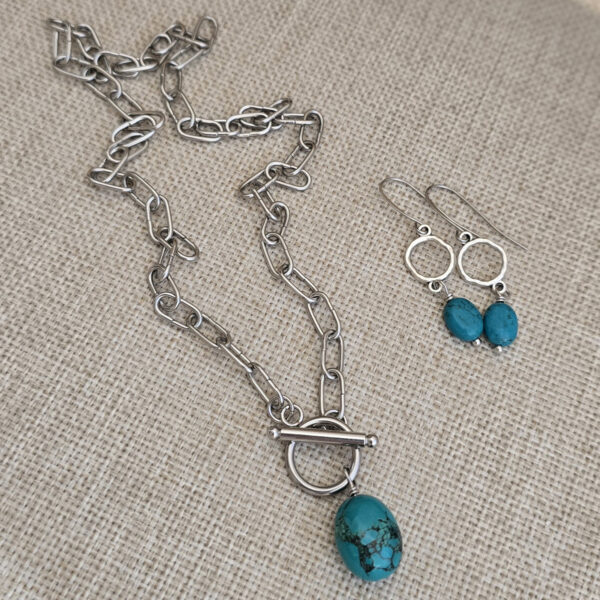 PURIFY MY HEART Paper Clip Toggle Necklace with Turquoise Stone